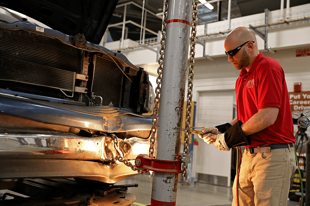 Students in Precision Machining and Manufacturing