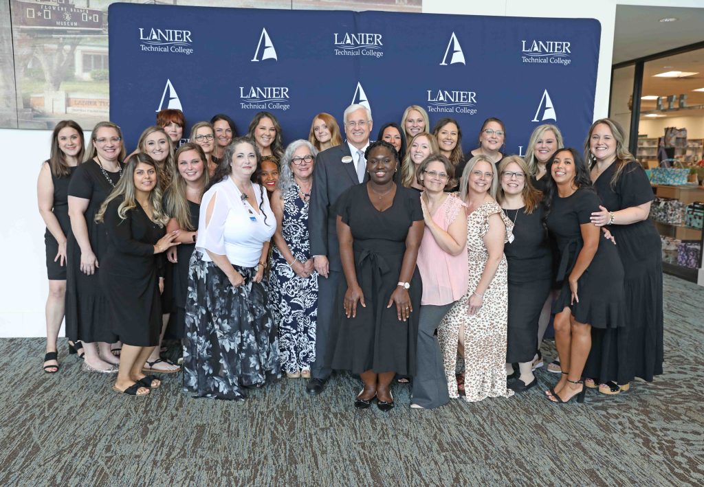 Lanier Tech LPN Class of 2023 Receives Medical Pins